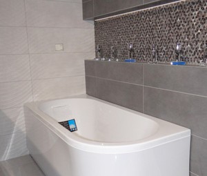 Moderní koupelna v šedých odstínech KS Horažďovice