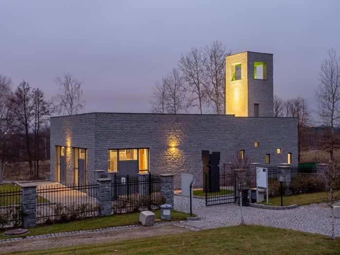 Dodání a pokládka dlažby pro realizaci moderní kaple v Březové na Sokolovsku