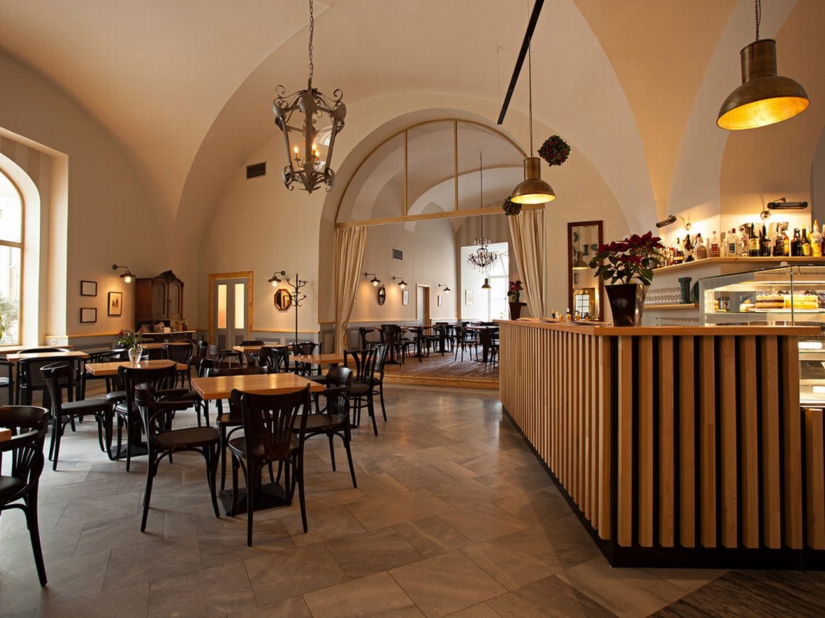 Rekonstrukce kavárny Platýz v Praze