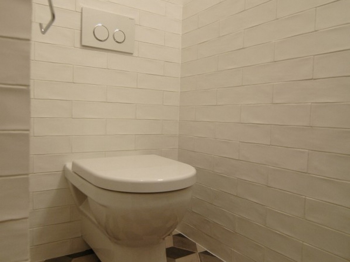 Moderní realizace koupelny ve Stockholmu